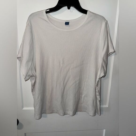 Old Navy White Short Sleeve Tee Relaxed Fit - Picture 1 of 3